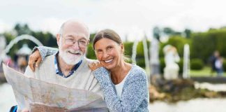 8 consejos para salir de vacaciones con una persona mayor