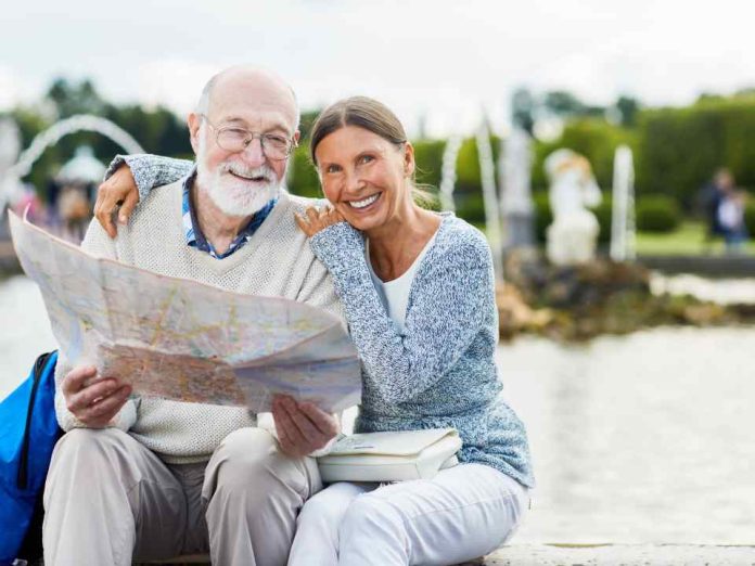 8 consejos para salir de vacaciones con una persona mayor