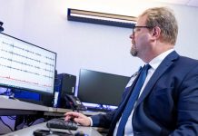 Científico de Mayo Clinic usa IA, implantes y dispositivos portátiles para decodificar ritmos cerebrales y pronosticar convulsiones Científico de Mayo Clinic usa IA, implantes y dispositivos portátiles para decodificar ritmos cerebrales y pronosticar convulsiones