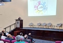 Expertos presentan estudios para revertir el envejecimiento celular