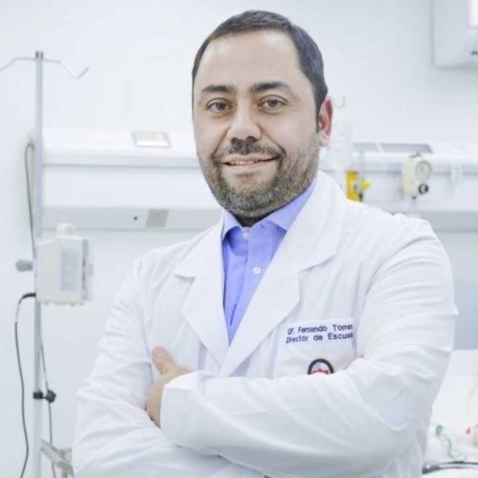 Fernando Torres Moscoso, Director de Escuela Química y Farmacia U. Andrés Bello UNAB