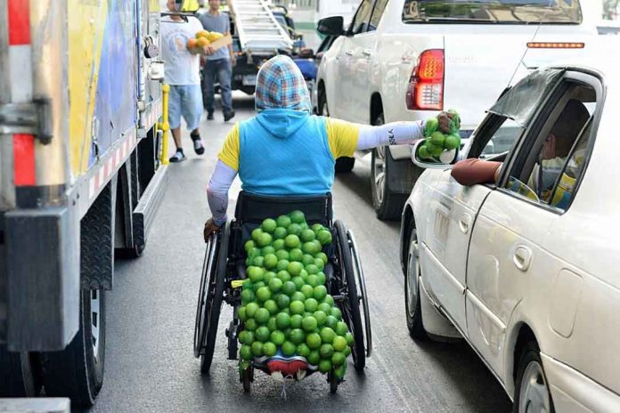 Fundación Chilena para la Discapacidad llama a autoridades a equilibrar permisos de comercio para personas con discapacidad