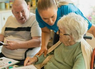 La importancia de los especialistas en residencias para personas mayores