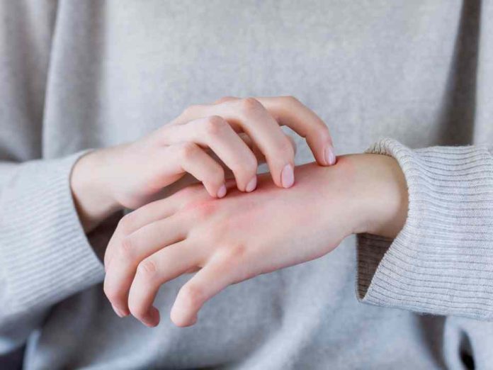 No solo el sol: cinco exposiciones comunes que pueden dañar tu piel en la recta final de las vacaciones