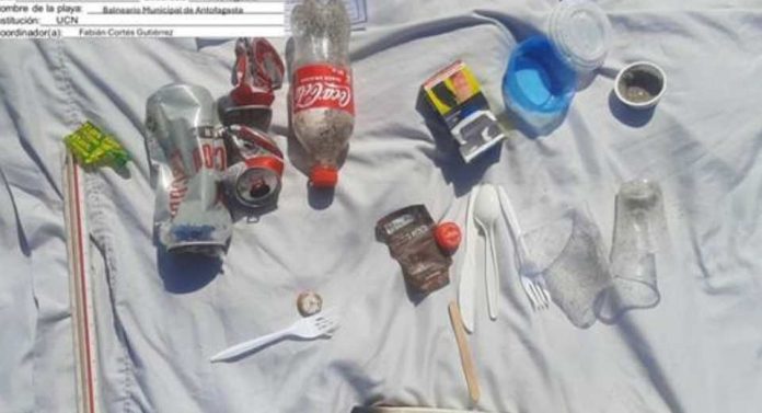 Oceana y Científicos de la Basura publican estudio sobre desechos en las playas de Chile colillas y plásticos de un sólo uso lideran el ranking Oceana y Científicos de la Basura publican estudio sobre desechos en las playas de Chile colillas y plásticos de un sólo uso lideran el ranking