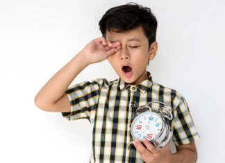 Regreso a clases: expertos recomiendan regular el sueño de niños 