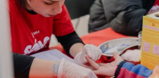 Vivir con VIH ya no es una sentencia de muerte sino una enfermedad crónica tratable