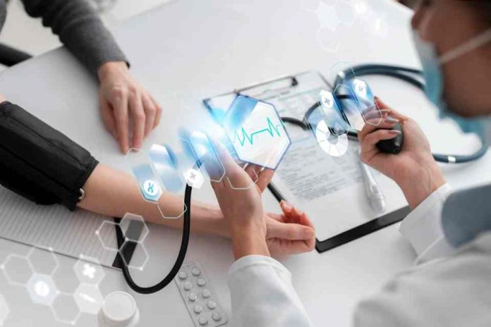 Colaboramed e InterSystems sellan alianza que busca impulsar la transformación digital del 87% de los prestadores de salud en Chile
