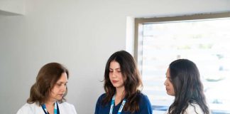 ENFERMERAS ONCOLÓGICAS: EL ROL CLAVE DEL CUIDADO DETRÁS DE LOS TRATAMIENTOS MÁS AVANZADOS CONTRA EL CÁNCER