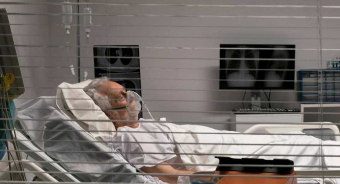 Internacional El 60% de los pacientes críticos de covid tienen virus en el pulmón cuando se les intuba