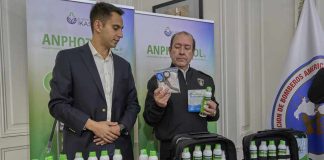 Laboratorio Kasem concreta segunda donación de kits especializados para Bomberos de Chile