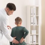 Las señales para detectar enfermedades reumáticas en niños y jóvenes