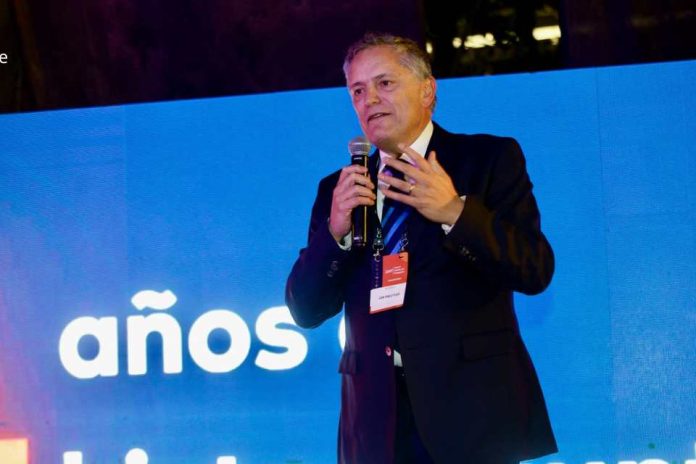 CMT celebra 14 Años consolidando su cobertura nacional de Arica a Punta Arenas