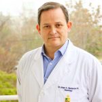 Catorce chilenos conviven con una enfermedad que destruye sus músculos y que el Estado no financia Catorce chilenos conviven con una enfermedad que destruye sus músculos y que el Estado no financia