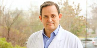 Catorce chilenos conviven con una enfermedad que destruye sus músculos y que el Estado no financia