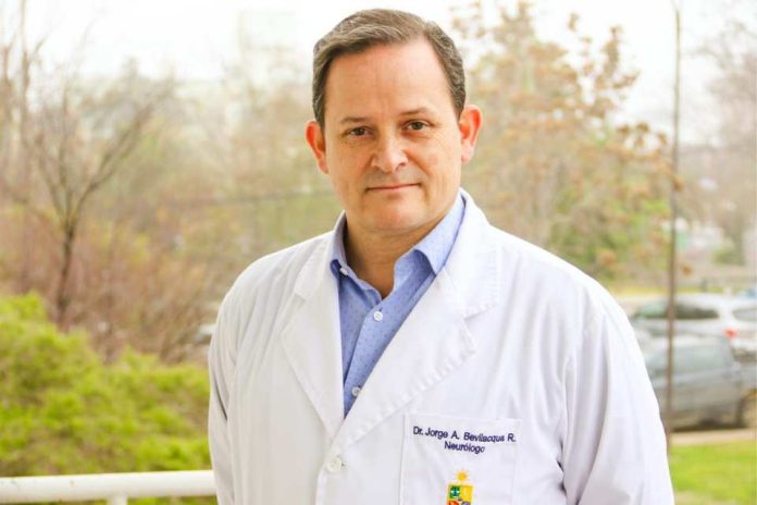 Catorce chilenos conviven con una enfermedad que destruye sus músculos y que el Estado no financia