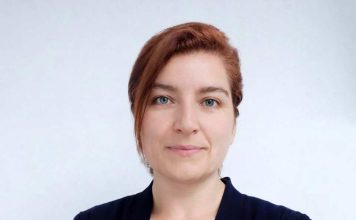 Claudia Riquelme Arroyo, UNAB