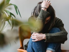 Estudios revelan relación entre contaminación y el deterioro de la salud mental