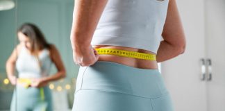 ¿El ejercicio aeróbico o el entrenamiento de fuerza ayudan más a bajar de peso?