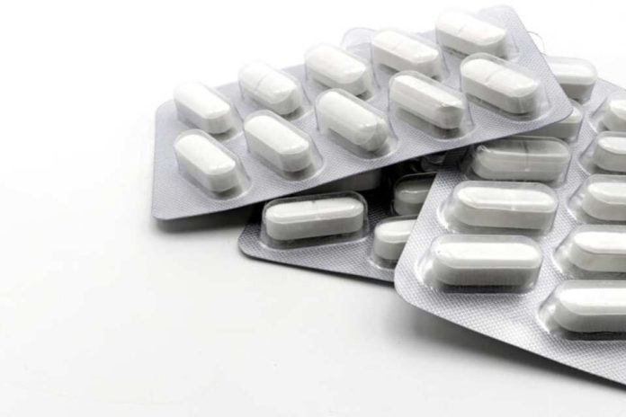 El “reto del paracetamol” ya está en Chile: la peligrosa moda viral que puede terminar en trasplantes o muerte