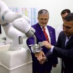 Hospital San Camilo de San Felipe: Subsecretario Montt inaugura robot quirúrgico para cirugías abdominales que ayudará a reducir los tiempos de espera