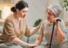 Mujeres y cuidado: cómo acompañar a personas mayores sin tener que hacerlo solas
