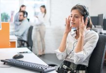 Ojo con el ruido en el trabajo: los sonidos de la oficina pueden estar impactando tu audición sin darte cuenta Ojo con el ruido en el trabajo: los sonidos de la oficina pueden estar impactando tu audición sin darte cuenta