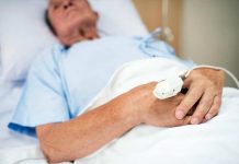 Pacientes abandonados en hospitales evidencian crisis de cuidado en Chile