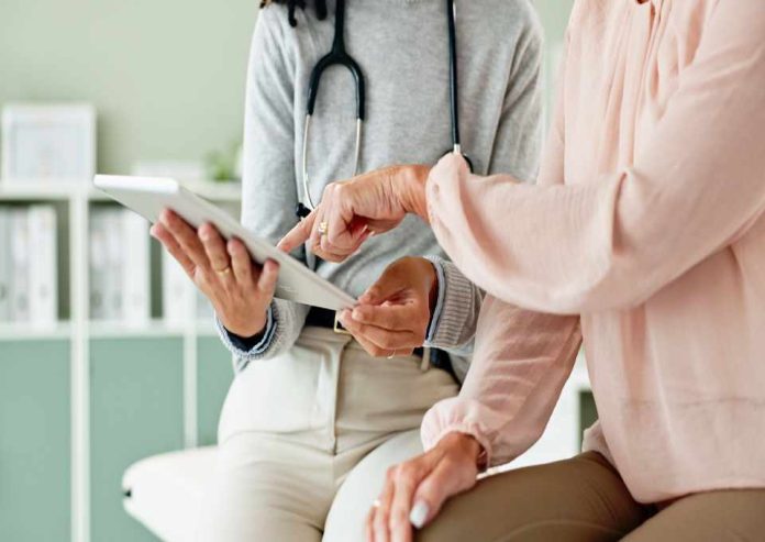 Pacientes y especialistas de enfermedades dermatológicas y autoinmunes plantean soluciones terapéuticas eficientes 