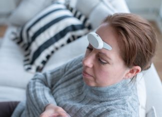 Neurawave lanza Relivia en Chile: tratamiento médico para la migraña sin medicamentos, impulsado por IA