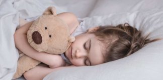 ¡No es solo dormir una hora más! Cómo prepararse para el cambio de hora en Chile