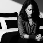 Reportaje | Hasta un 56% de las mujeres podrían experimentar dolor en algún momento de su vida sexual: la realidad que muchas aún viven en silencio.