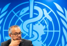 La OMS pide no cerrar fronteras por el ébola, pero advierte de un «alto» riesgo de expansión en el Congo y Uganda