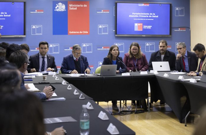 Subsecretario de Redes Asistenciales: “El fortalecimiento de la Atención Primaria es un eje central para este Gobierno y para este Ministerio” Subsecretario de Redes Asistenciales: “El fortalecimiento de la Atención Primaria es un eje central para este Gobierno y para este Ministerio”
