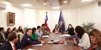 Ajuste en Salud: Ministra Chomali se reúne con alcaldes y los invita a integrar mesa de trabajo Ajuste en Salud: Ministra Chomali se reúne con alcaldes y los invita a integrar mesa de trabajo