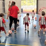 Columna de opinión | Frío y deporte infantil: experta explica por qué los niños no deberían dejar de moverse en otoño e invierno Frío y deporte infantil