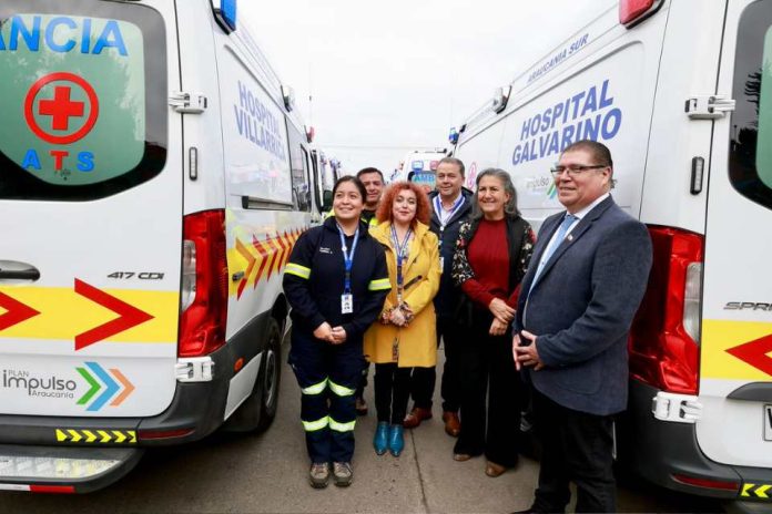 Ministra de Salud y Subsecretario de Redes Asistenciales asisten a la entrega de 32 ambulancias financiadas por el Gobierno Regional de La Araucanía Ministra de Salud y Subsecretario de Redes Asistenciales asisten a la entrega de 32 ambulancias financiadas por el Gobierno Regional de La Araucanía
