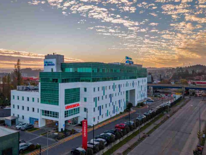 Reportaje | Clínica Biobío cumple 25 años liderando la medicina de alta complejidad desde la región