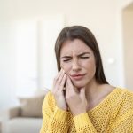 Sensibilidad dental: el dolor que casi todos ignoramos y que puede convertirse en un problema mayor