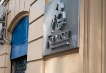 Fonasa detecta anomalía y niega extracción de datos, pese a que pacientes acusan filtración Fonasa detecta anomalía y niega extracción de datos, pese a que pacientes acusan filtración