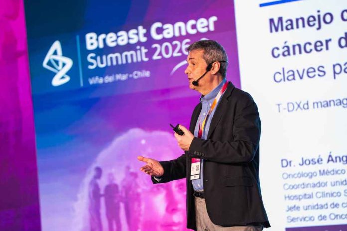 Reportaje | AstraZeneca realizó el Breast Cancer Summit 2026 en Chile para transformar la atención del cáncer de mama metastásico