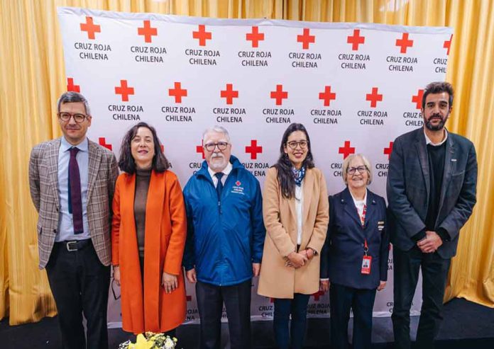 Cruz Roja y UNIACC ampliarán la atención gratuita en salud mental en cuatro comunas para beneficiar a más de 600 personas al año