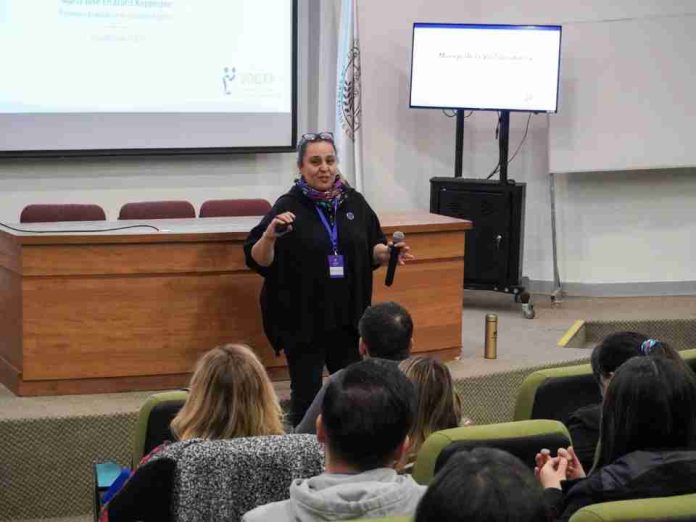 Profesionales de la salud fortalecen sus competencias en cuidados paliativos