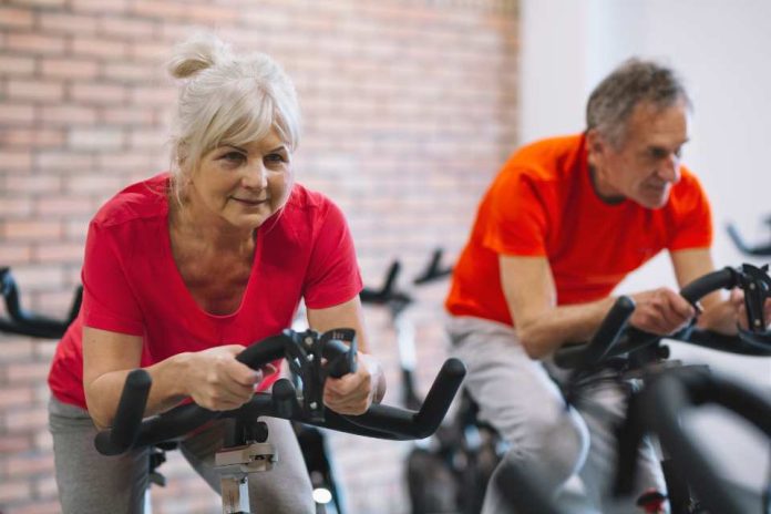 Reportaje | Musculatura y longevidad: ejercicios de fuerza adaptados para mantener la autonomía física en la adultez mayor