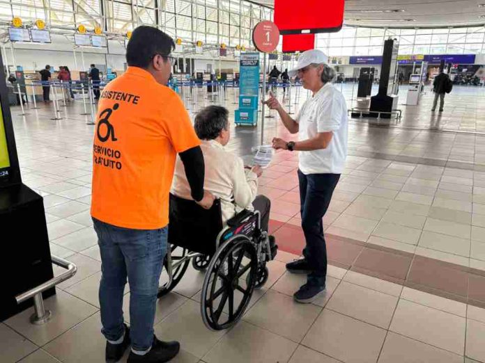 Aeropuerto Santiago de Chile lanza nueva APP para personalizar el servicio de asistencia para pasajeros con movilidad reducida