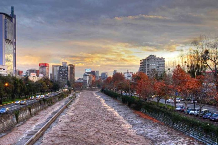 Aguas Andinas informa normal funcionamiento de infraestructura de producción de agua potable y plena operatividad de sus sistemas de respaldo ante eventuales contingencias