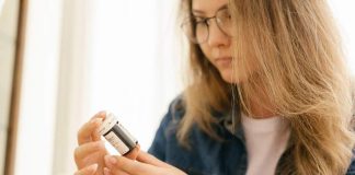 ¿Estás tomando bien tus medicamentos? 5 alimentos y bebidas que podrían cambiar su efecto sin que lo sepas