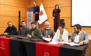 Reportaje | Tecnología para personas sordas: firman convenio con municipios para ampliar el acceso a Ontenna