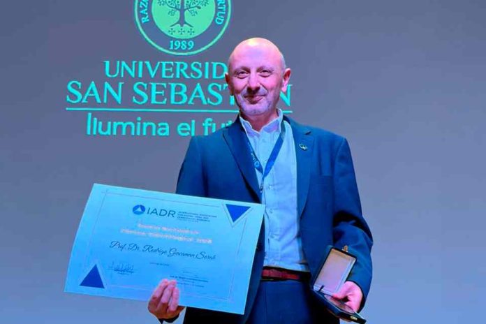 Rodrigo Giacaman Sarah, Premio Nacional de Odontología