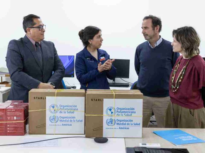 Subsecretaria de Salud Pública recibe donación de equipos satelitales de la  OPS/OMS para zonas afectadas por los temporales 